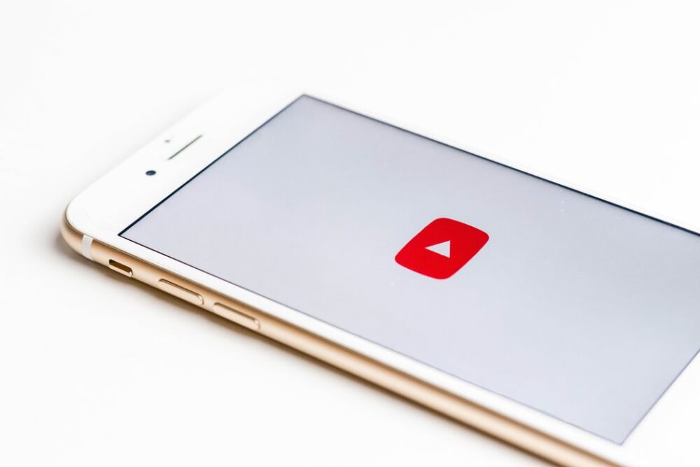 YouTube Premiumの無料期間を伸ばす方法！【2,360円節約】