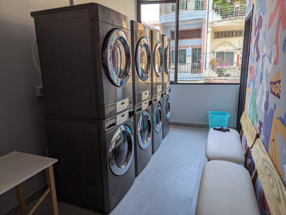 Emerald Hotel Residenceのの洗濯機・乾燥機